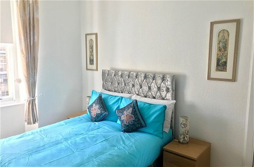Foto 9 - Stunning 3-bed Apartment in Edinburgh