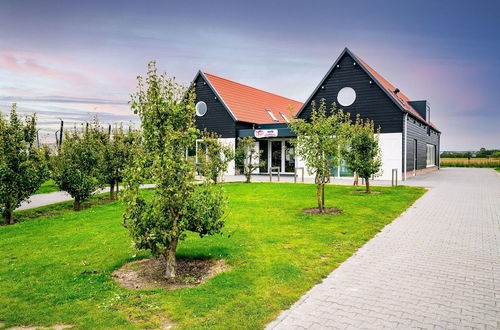 Photo 30 - Welcoming Chalet in Oostkapelle With Garden