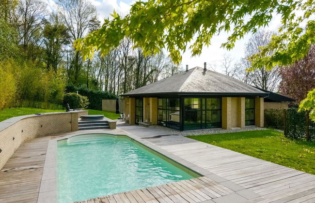 Picturesque Villa With Swimming Pool - Foto 1