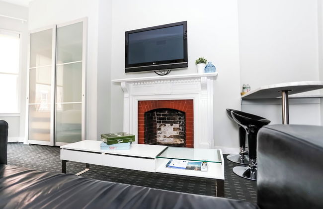 Maverick Suites at 245 Newbury St - Foto 80