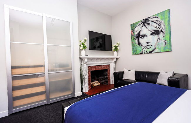 Maverick Suites at 245 Newbury St - Foto 8