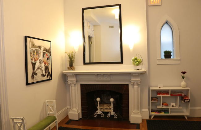 Maverick Suites at 245 Newbury St - Foto 4