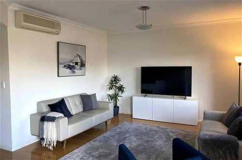 Foto 7 - Modern 2 Bedroom Apartment in Perth