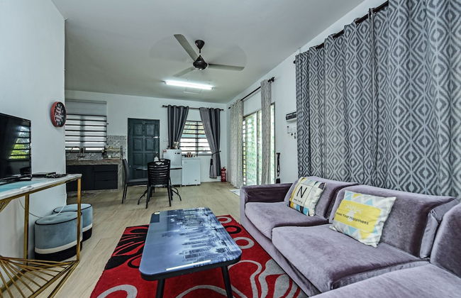 OYO HOME 90682 Liliz Mambang Farmstay - Foto 1