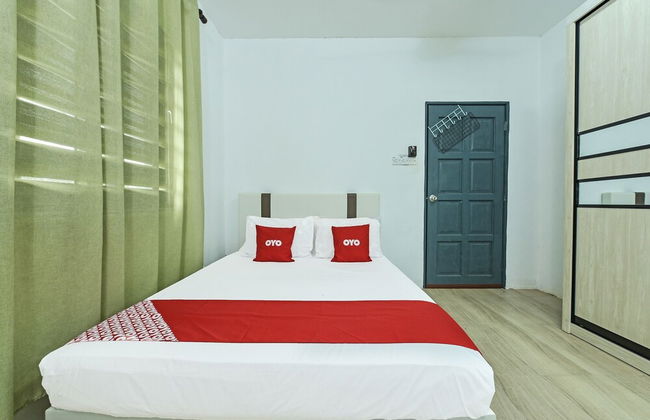 OYO HOME 90682 Liliz Mambang Farmstay - Foto 5