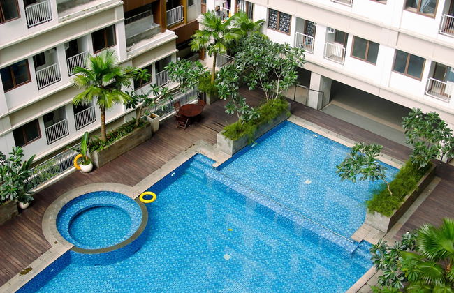 Comfy Studio Apartment at LRT City Jatibening - Foto 21