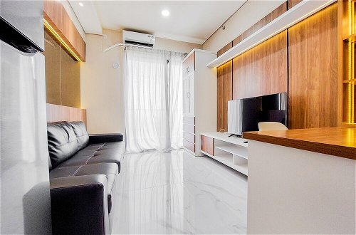 Photo 12 - Well Designed And Comfy 2Br Sky House Bsd Apartment