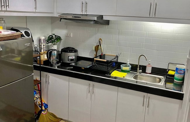 1 Bedroom With Free Parking - Photo 6