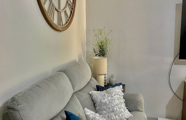 1 Bedroom With Free Parking - Photo 8