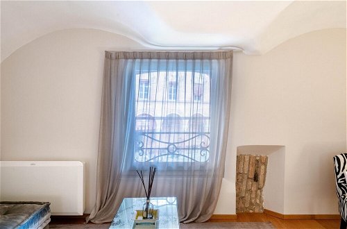 Photo 3 - Santo Stefano Elegant Apartment by Wonderful Italy