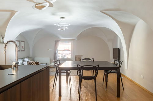 Photo 23 - Santo Stefano Elegant Apartment by Wonderful Italy