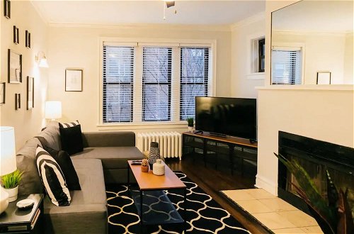 Photo 23 - Best Deal 2BR Apt in Lakeview