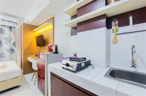 Photo 5 - Homey And Elegant Studio Amazana Serpong Apartment