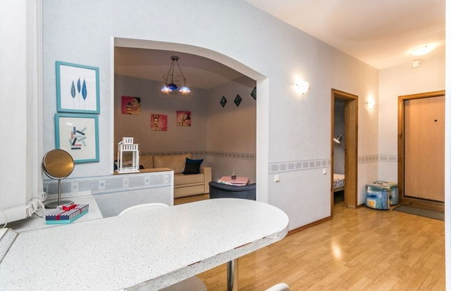 Apartment on Staryi Tolmachevskiy - Photo 1