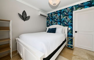 Foto 3 - Newly Remodeled 5-bedroom 5-bath in Tierra del Sol
