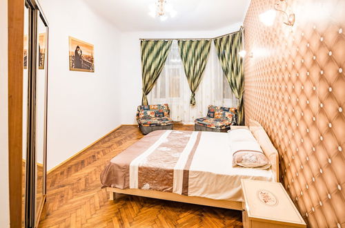 Photo 6 - 3 Bedroom on Square Rynok near Vernissage