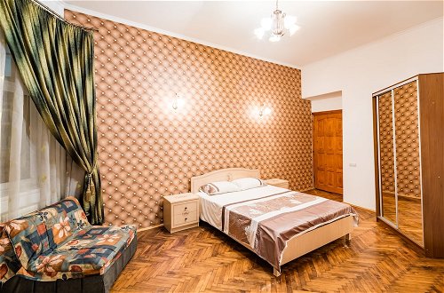 Foto 7 - 3 Bedroom on Square Rynok near Vernissage