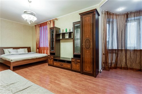Photo 3 - Hello Apartment on Kolomyazhskiy 26