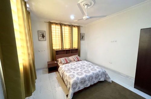 Foto 5 - Hidden Gem In Oyibi New 2 Luxury Bedroom Apartment