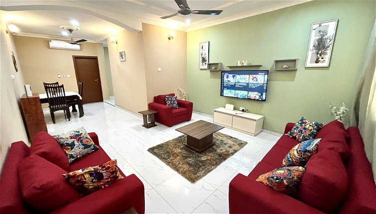 Foto 1 - Hidden Gem In Oyibi New 2 Luxury Bedroom Apartment