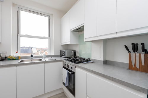 Photo 18 - Central and Stylish 1 Bedroom Flat in Vauxhall