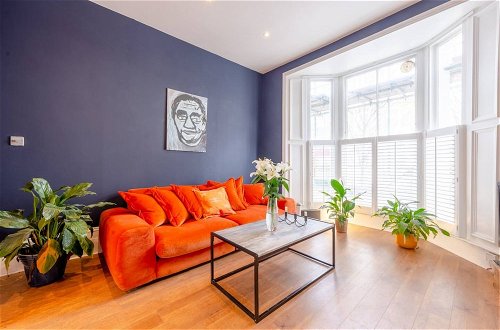 Photo 18 - Beautiful Two-story Flat With Garden in Islington