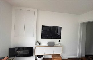 Photo 3 - Contemporary 1 Bedroom Apartment in Peckham With Garden
