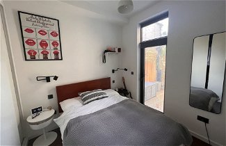 Foto 2 - Contemporary 1 Bedroom Apartment in Peckham With Garden