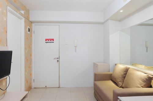 Foto 11 - 2Br With Cozy Style At Bassura City Apartment