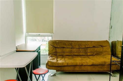 Foto 8 - Cozy Stay Studio At Habitat Apartment