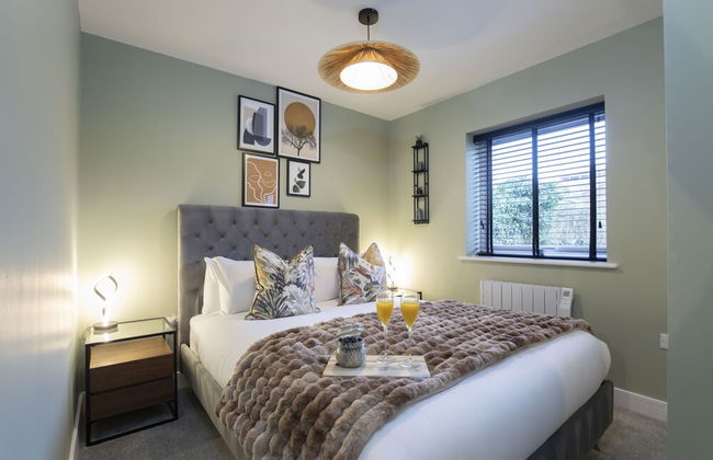 Elliot Oliver - Deluxe Two Bedroom Apartment With Parking & EV Charger - Foto 1
