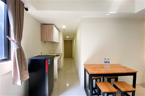 Foto 13 - Homey And Minimalist 2Br At Meikarta Apartment