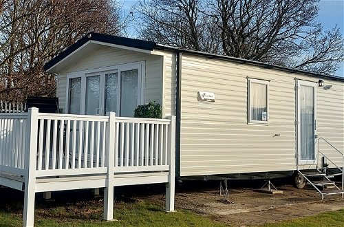 Foto 1 - Impeccable 3-bed Caravan in Clacton-on-sea