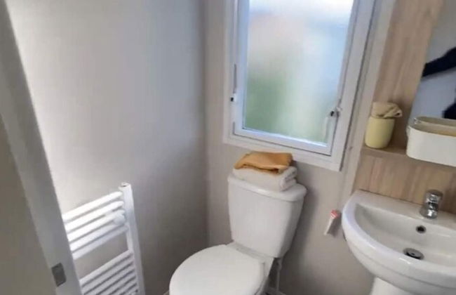 Impeccable 3-bed Caravan in Clacton-on-sea - Foto 9