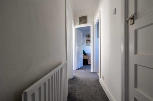 Photo 10 - Immaculate 2-bed Apartment in Dartford