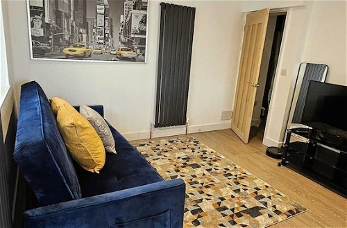 Photo 11 - Luxurious 2-bed Apartment, Duchy Cosy Corner