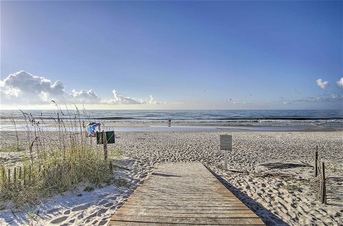 Foto 15 - Beachfront Gulf Shores Condo w/ Community Pool