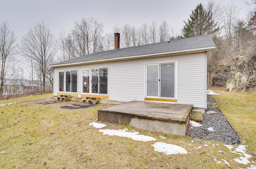 Photo 7 - Cozy Fair Haven Home With Mountain Views