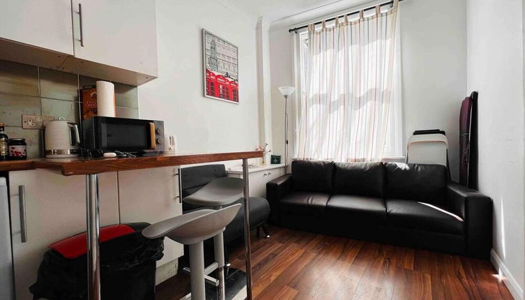 Photo 1 - 3-bed Apartment in King's Cross Central London