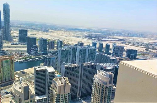 Foto 27 - Luxury Burj Royale Modern Apt city view Balcony