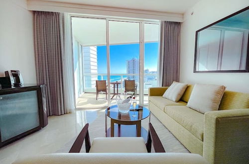 Photo 4 - FontaineBleau Resort Ocean plus City View