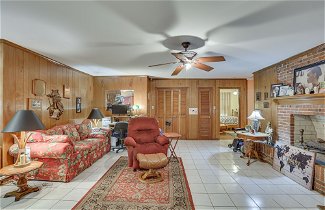 Foto 1 - Rustic Thomasville Home w/ Deck: 2 Mi to Downtown