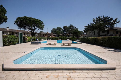 Photo 9 - Wonderful Villa With Huge Pool and Barbecue