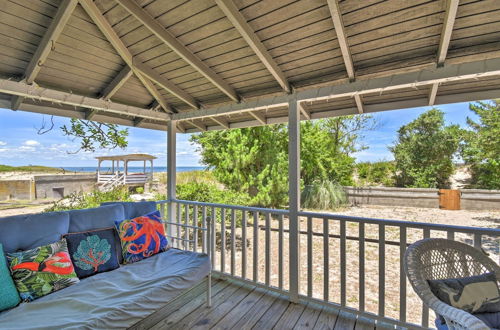 Foto 20 - Classic Chesapeake Beachside Cottage w/ Porch