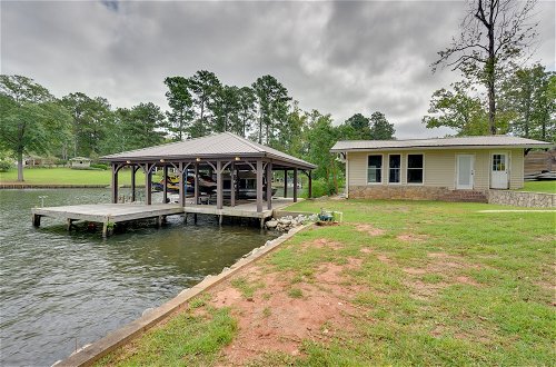 Photo 25 - Milledgeville Home w/ Private Dock & Dock House