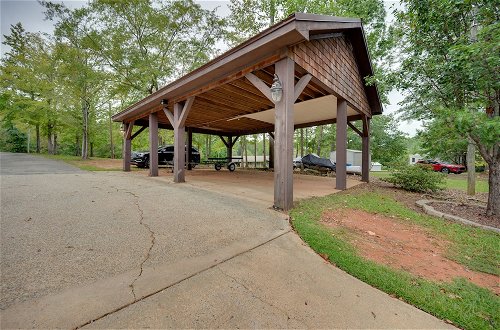 Photo 8 - Milledgeville Home w/ Private Dock & Dock House