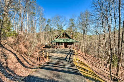 Foto 25 - Dahlonega Cabin w/ Hot Tub, 4 Mi to Downtown