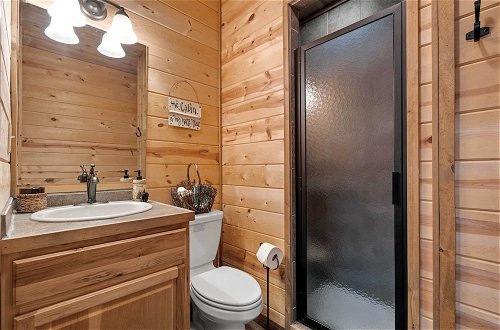 Foto 30 - Secluded Blue Ridge Mtn Retreat w/ Indoor Hot Tub
