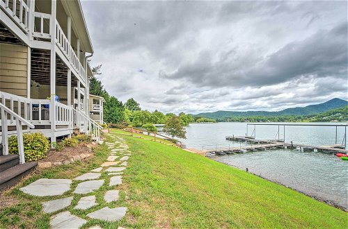 Foto 9 - Townhome w/ Fire Pit & Lake View: Pets Welcome
