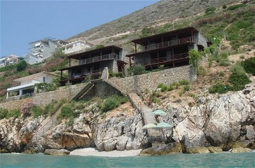 Foto 24 - Seaside Duplex Stone Villa
